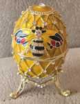 Szkatułka na biżuterię metalowa emaliowana PSZCZOŁA miodna. Faberge.
