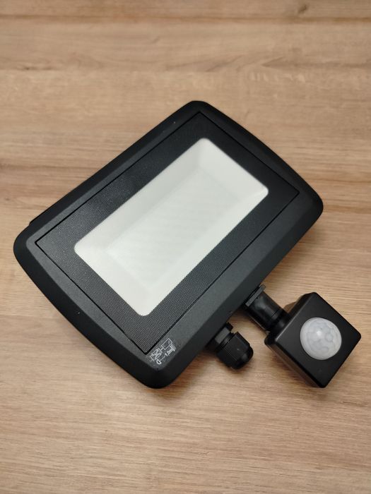 Naświetlacz led z czujnikiem ruchu. Kanlux. Nowy.
