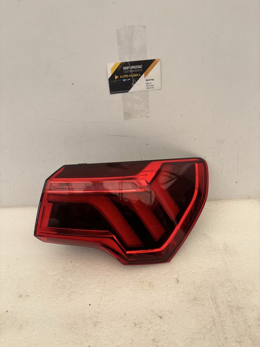 Audi Q3 II 2 83A 18- lampa prawy tył prawa tylna idealna