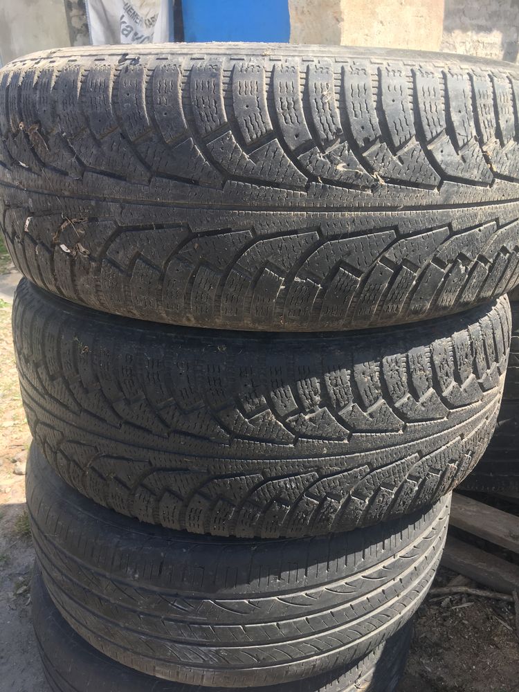 Комплект гуми резины nokian 275/55 R20 XL