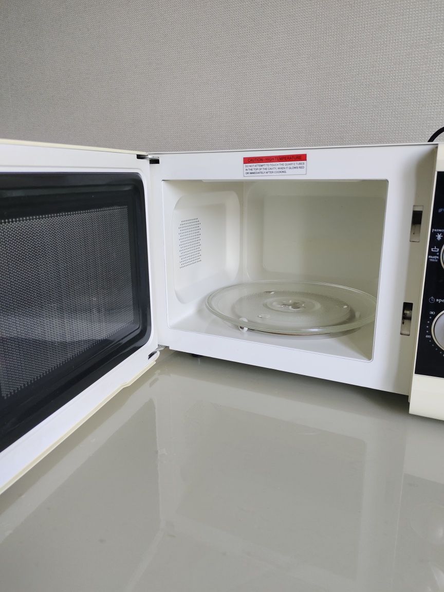 Мікрохвильова піч  Whirlpool