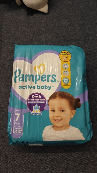 Pieluchy Pampers Active Baby rozmiar 7