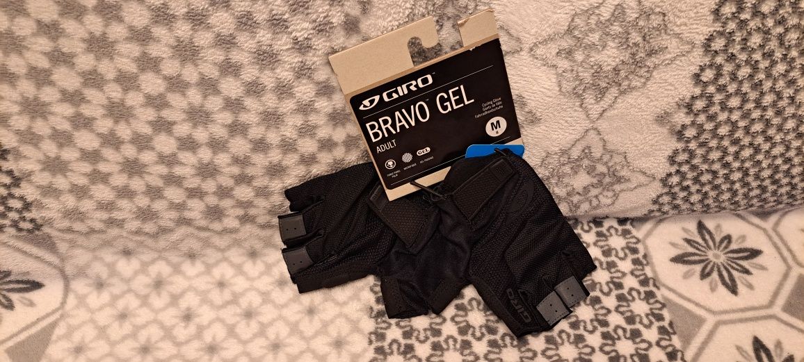 Nowe Rękawiczki Rowerowe Szosowe Giro Bravo Gel w rozmiarze M