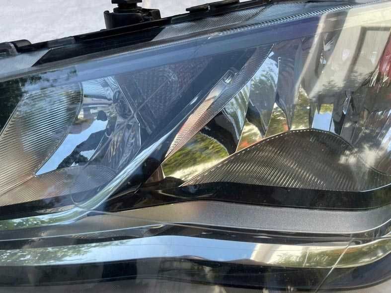 otica frontal ESQ seat leon III (5F) . fase 1