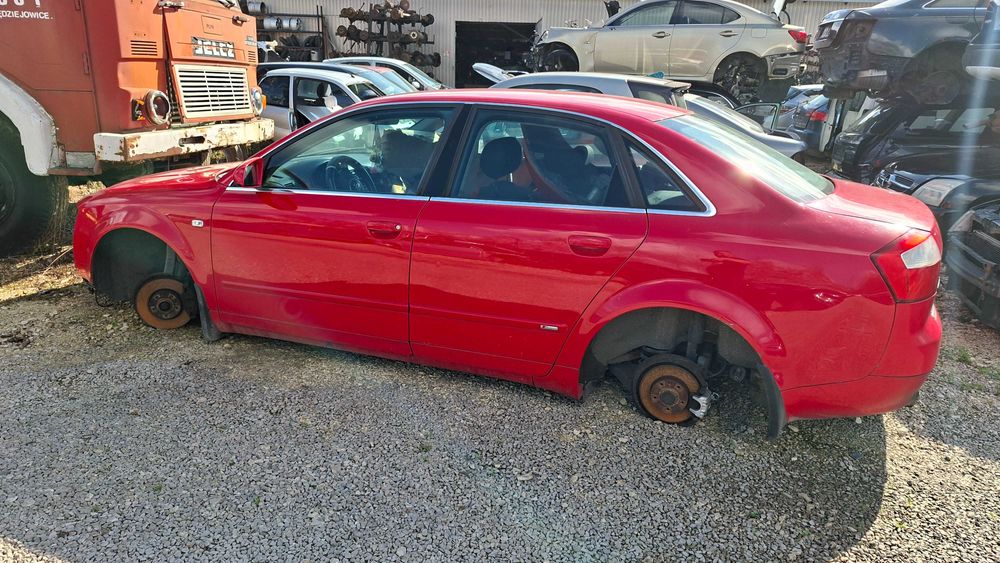 Audi A4 B6 sedan na części