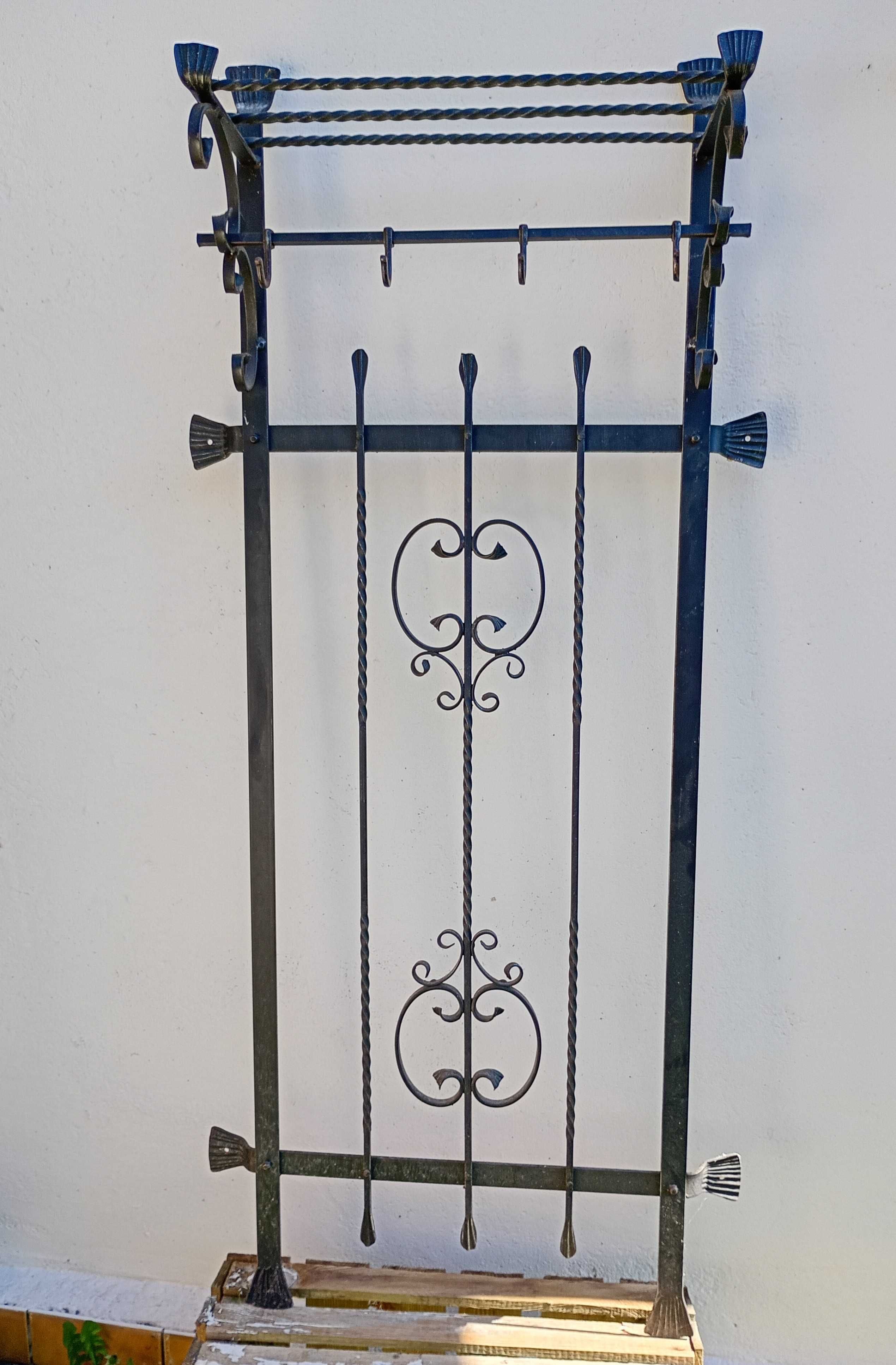 Wieszak metalowy