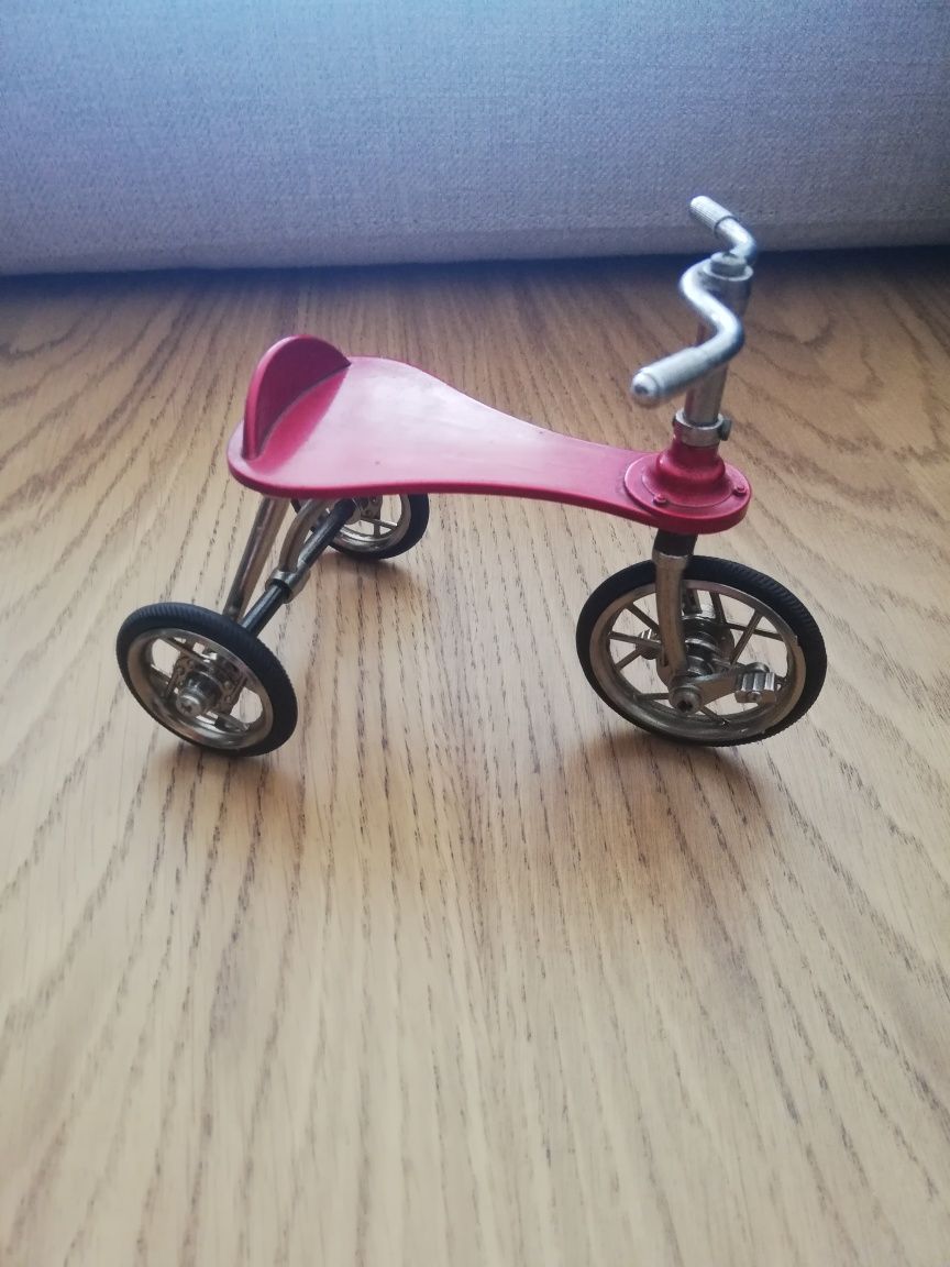 Triciclo antigo Miniatura
