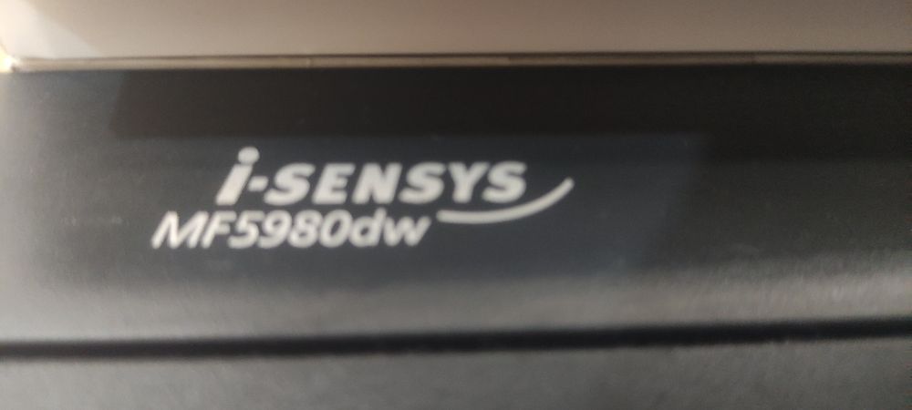 Canon i-SENSYS MF5980dw. 
Это лазерное монохромное многофункциональное