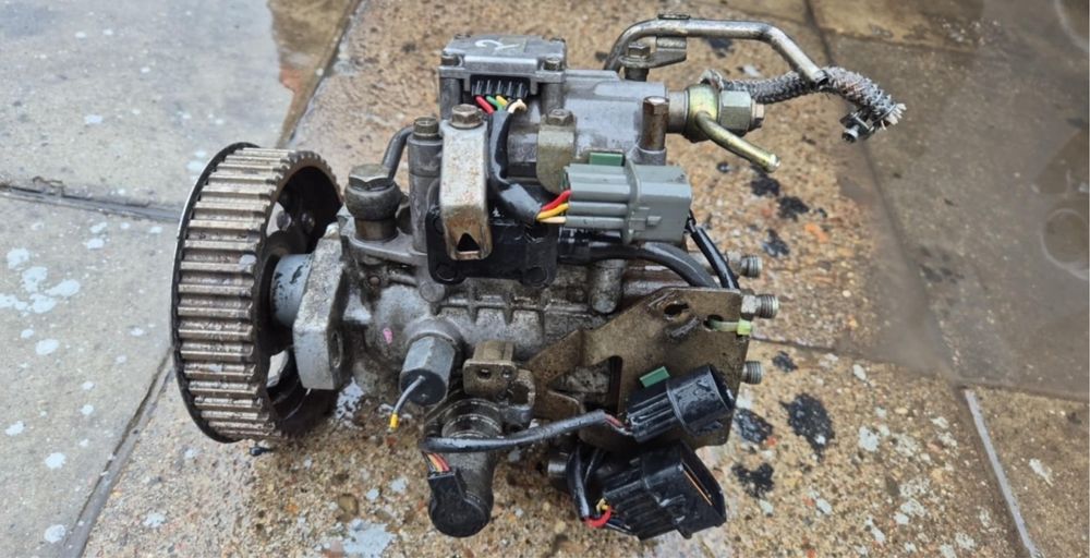 Pompa wtryskowa Pajero/ L200