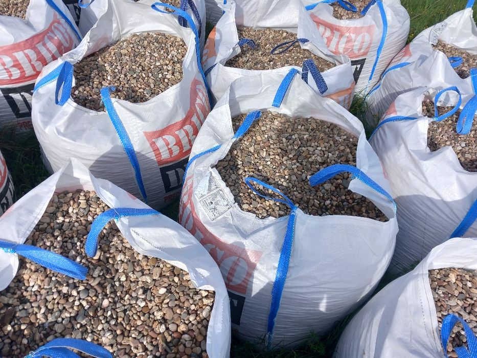 Seixo rolado 2/3 cm.