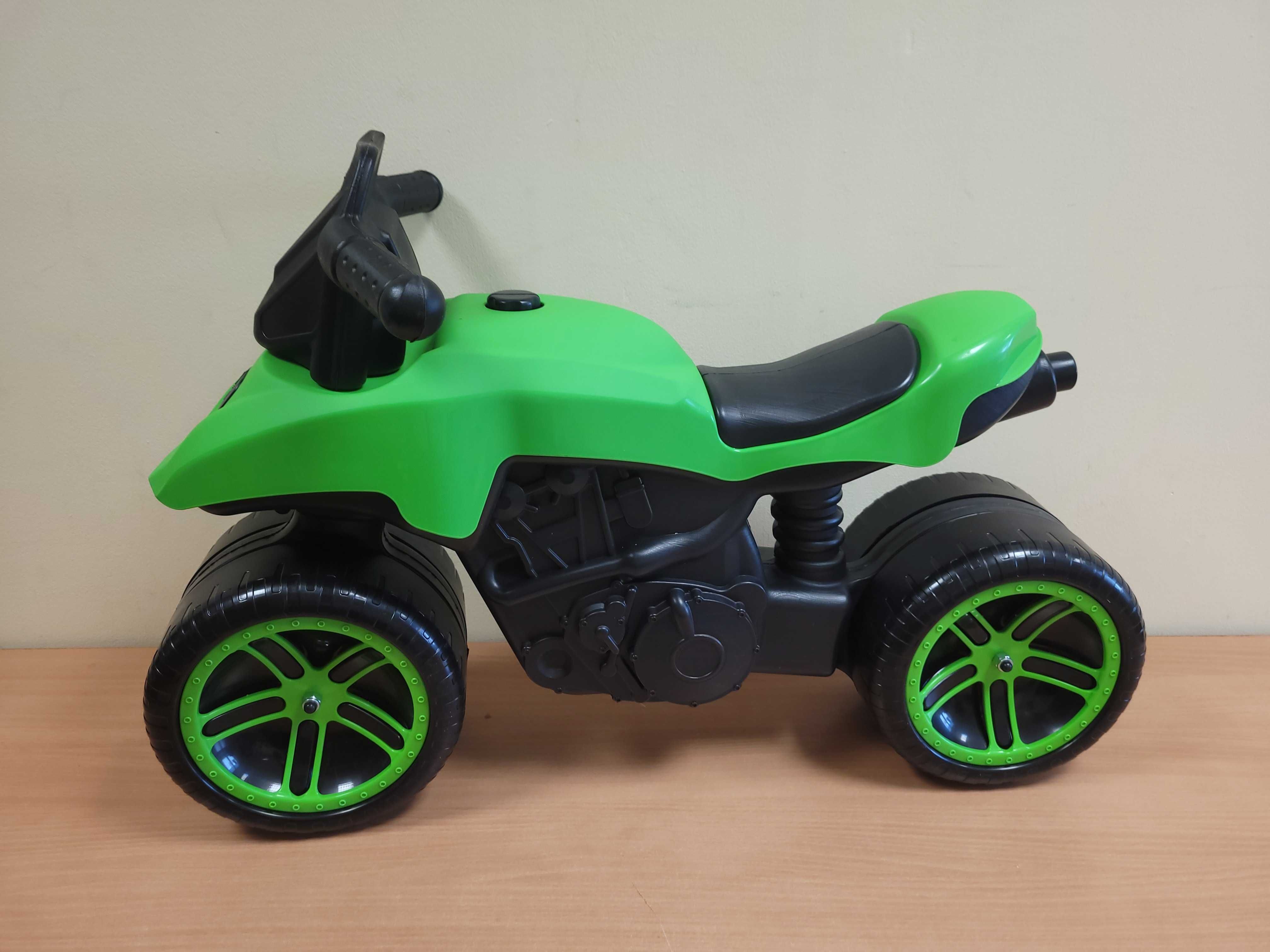 FALK Jeździk Racing Zielony szerokie koła 2+