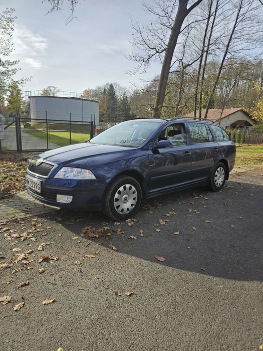 Skoda Octavia 2006rok 2,0benzyna 2 komplety kół czujniki