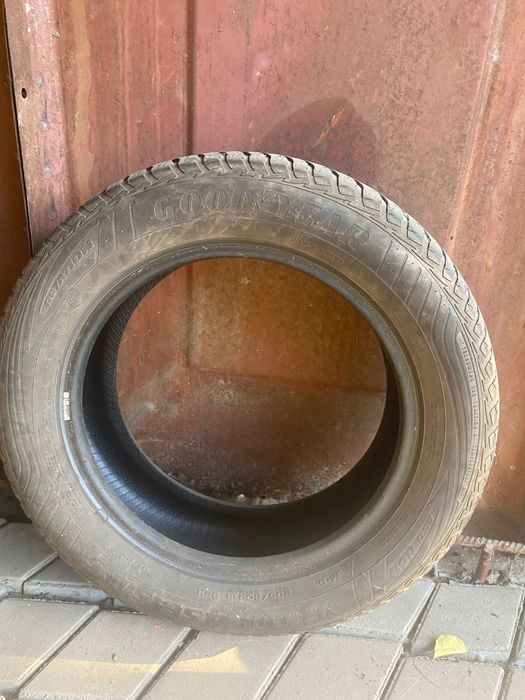 Резина GoodYear r16 всесезонна