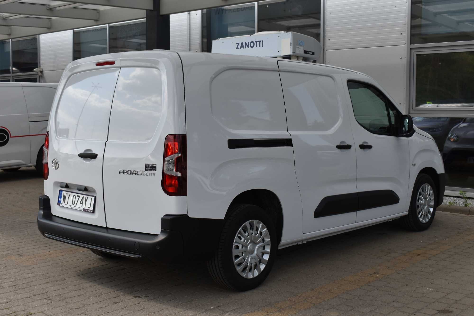 Wynajem Izoterm, dostawcze, chłodnie Toyota Proace long !