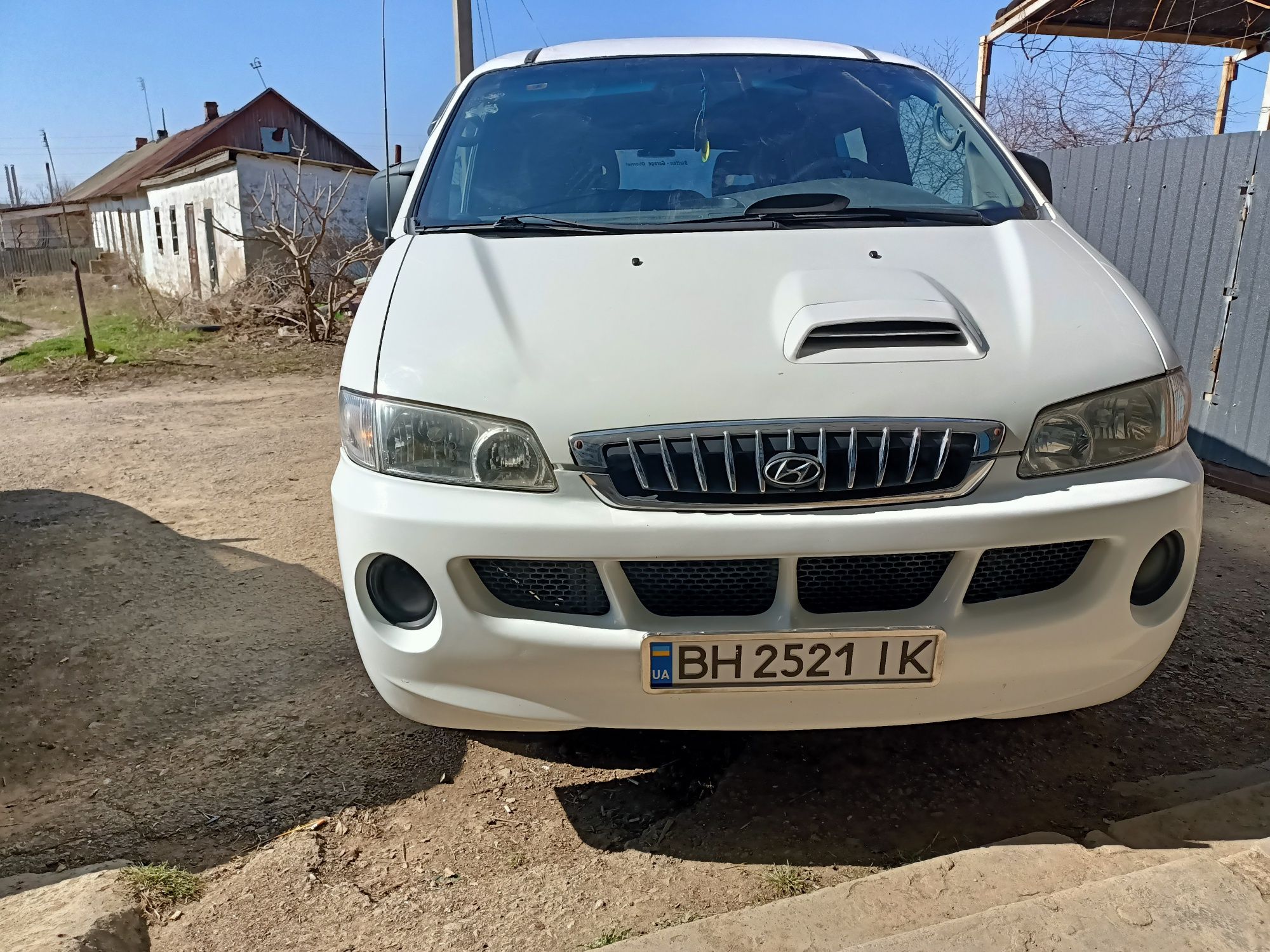 Продам Hyundai H-1.