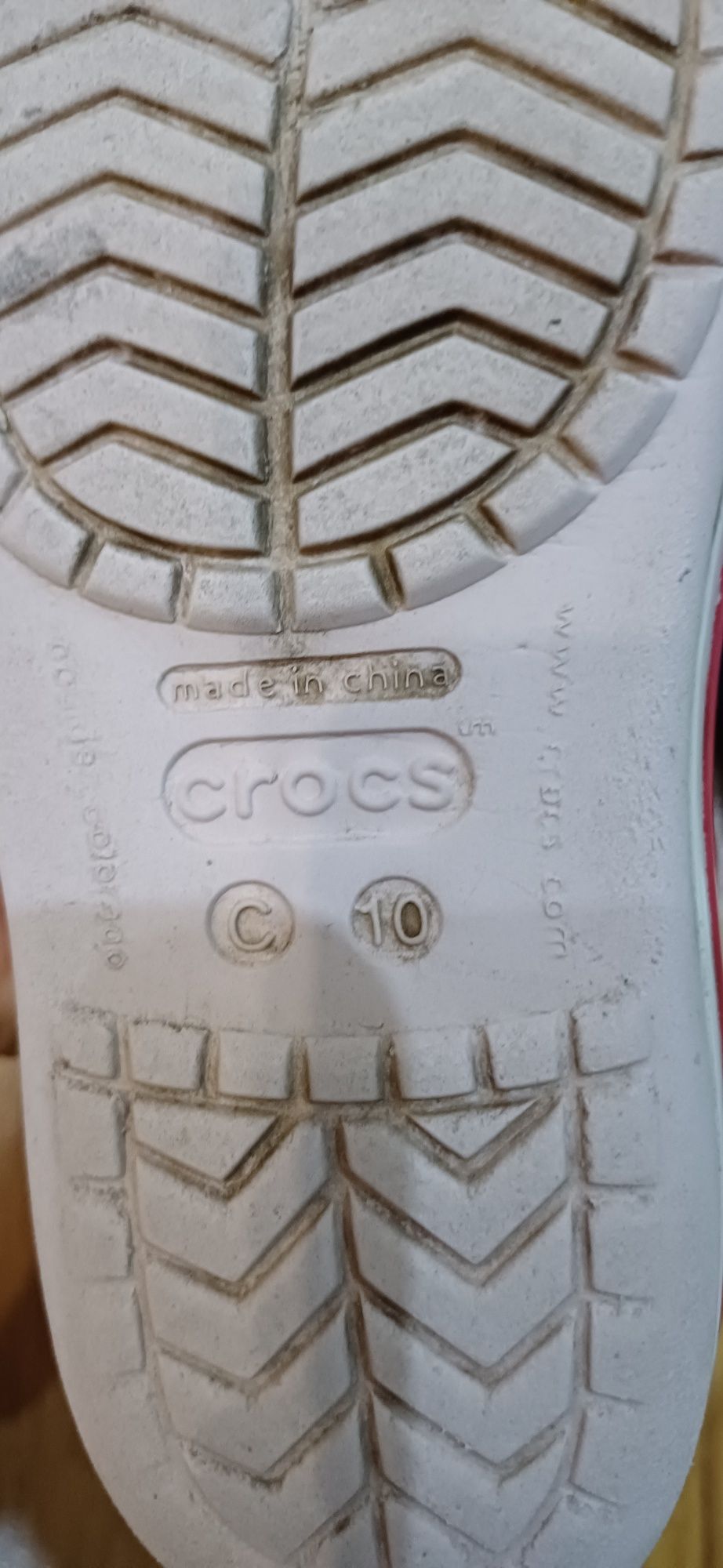Vários sapatos para menina. E Muito bom estado. Limpos e desinfectados