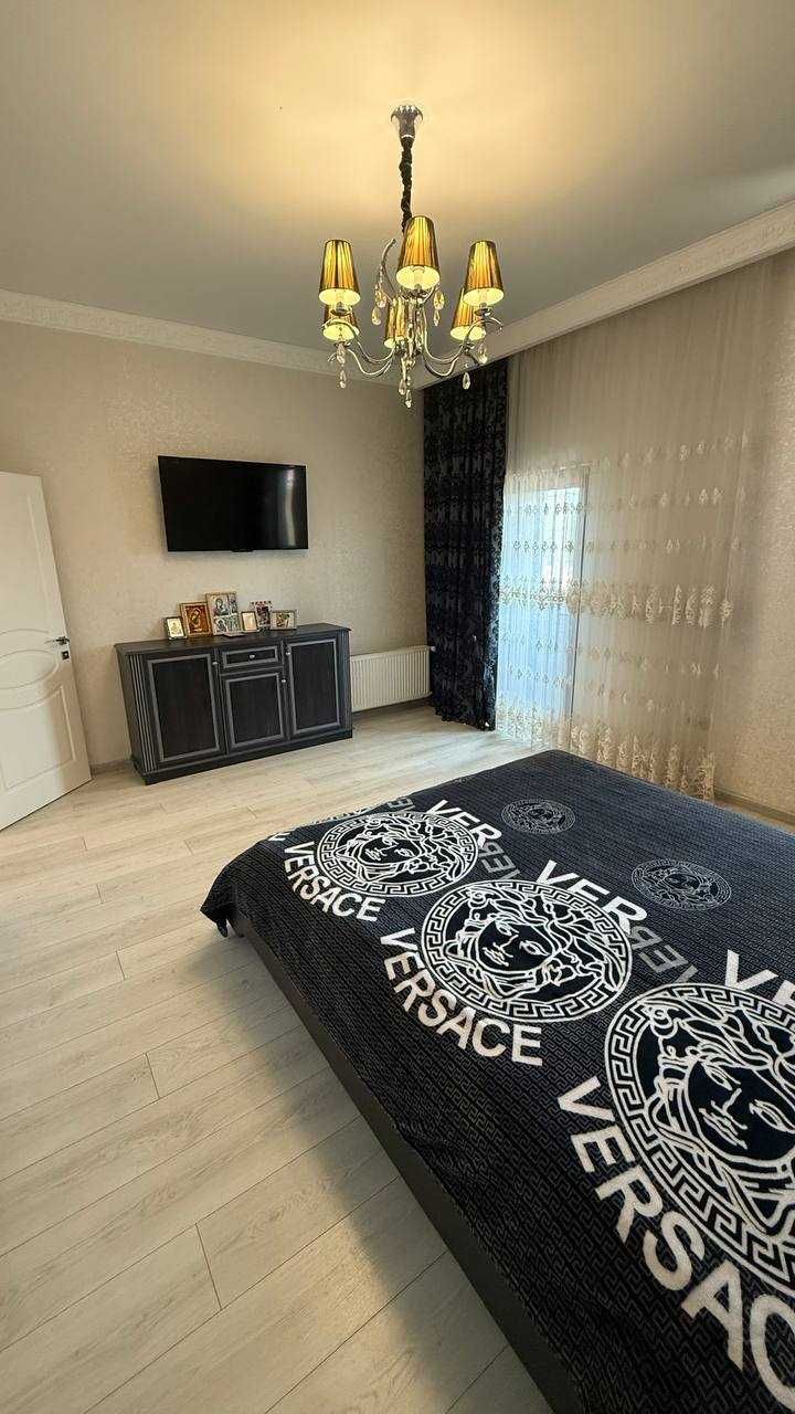 Продам дом в Лесках с отличным ремонтом+мебель+техника Море рядом