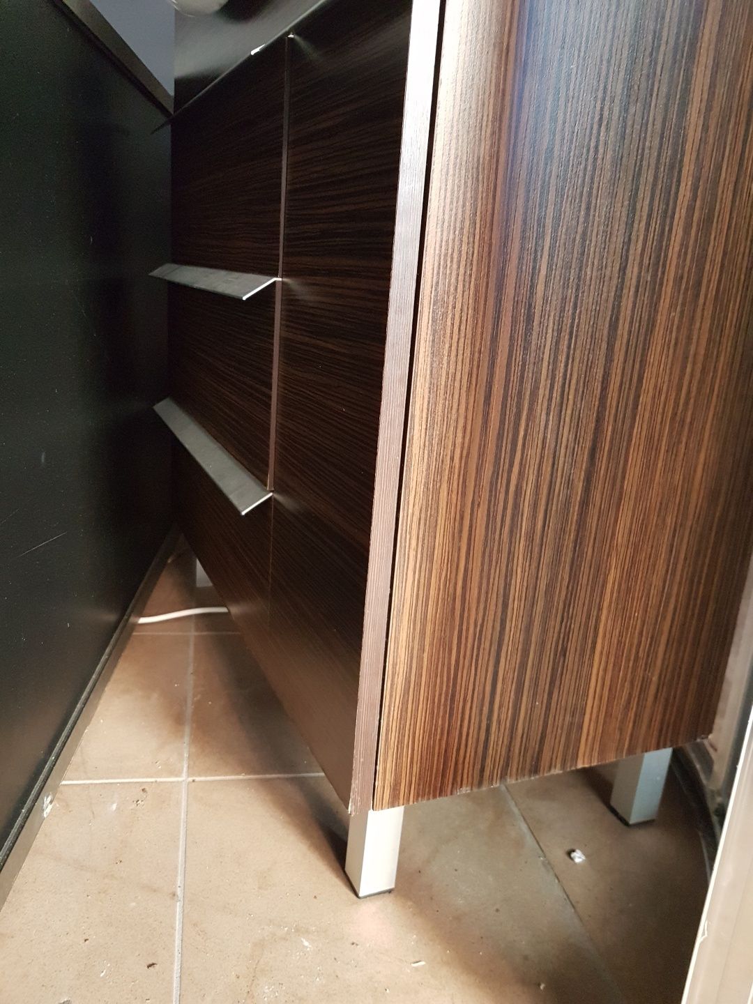 Komplet umywalka 76x49  szafka  z baterią