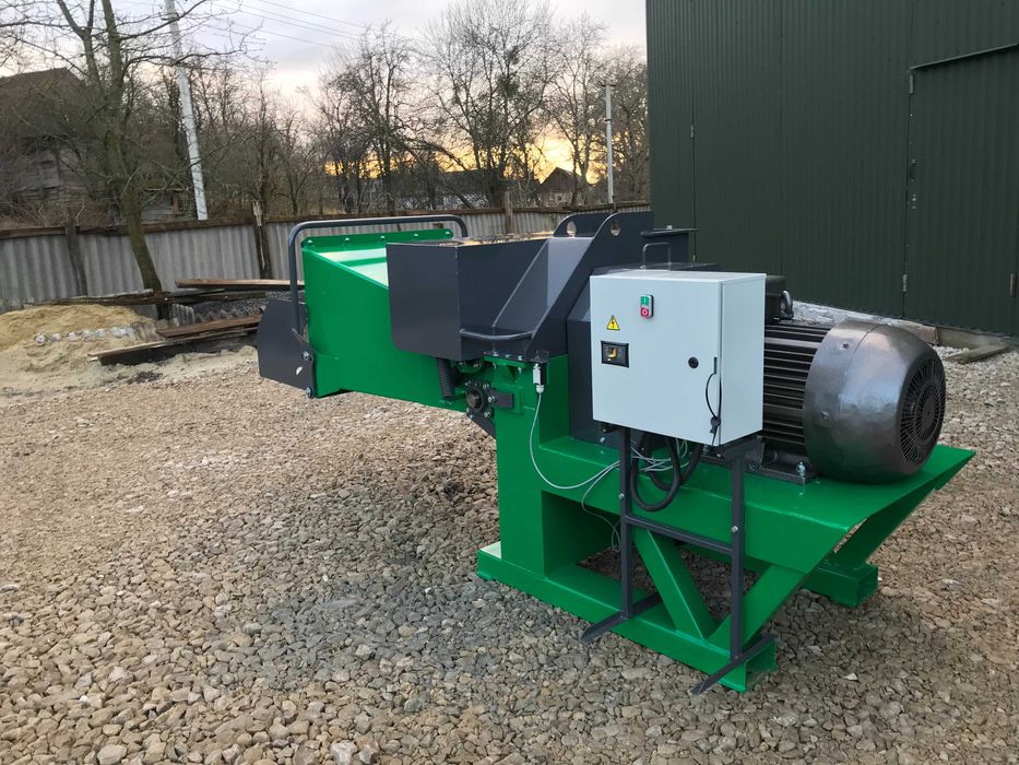 Електричний подрібнювач, щепоріз, дробарка RPE30, RPE55