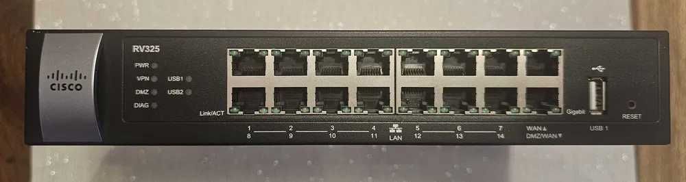 Cisco RV325 | Router | 14x RJ45 1000Mb/s, 2x WAN, 2x USB, VPN