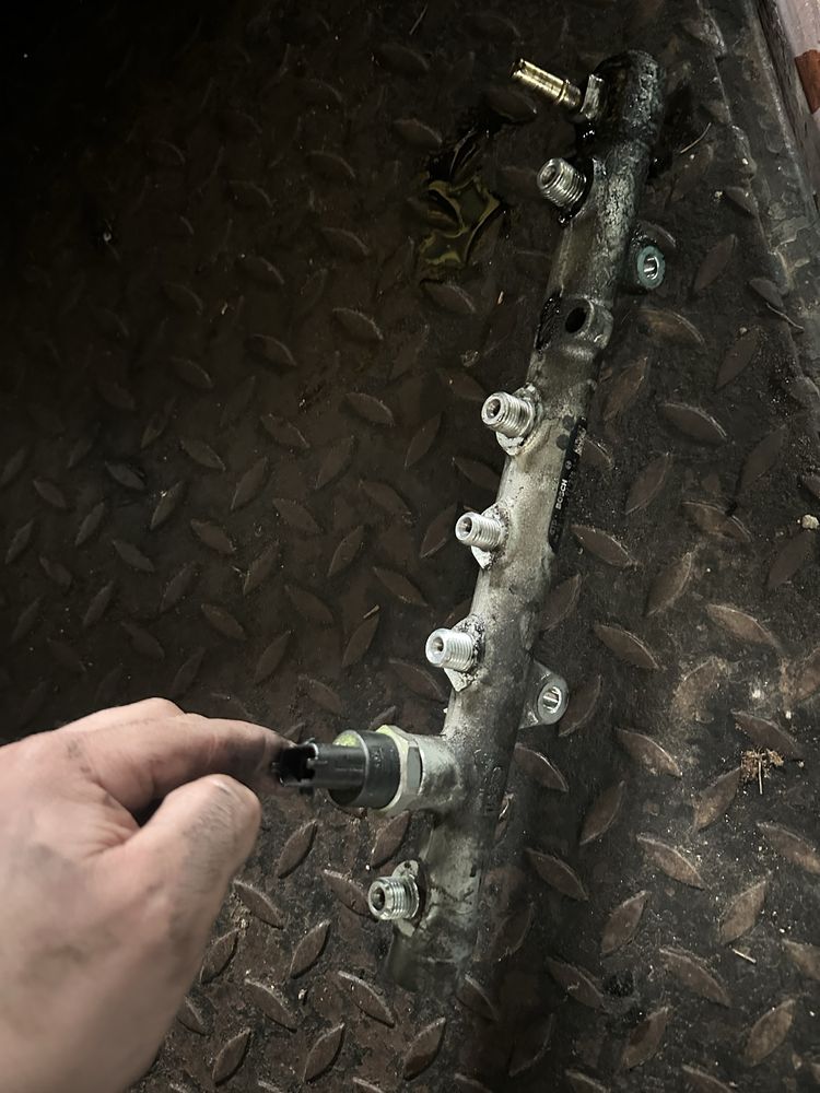 Bomba e injetores 1.9 dci f9q