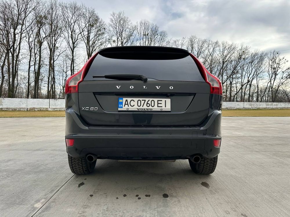 Продам Volvo xc60  2011