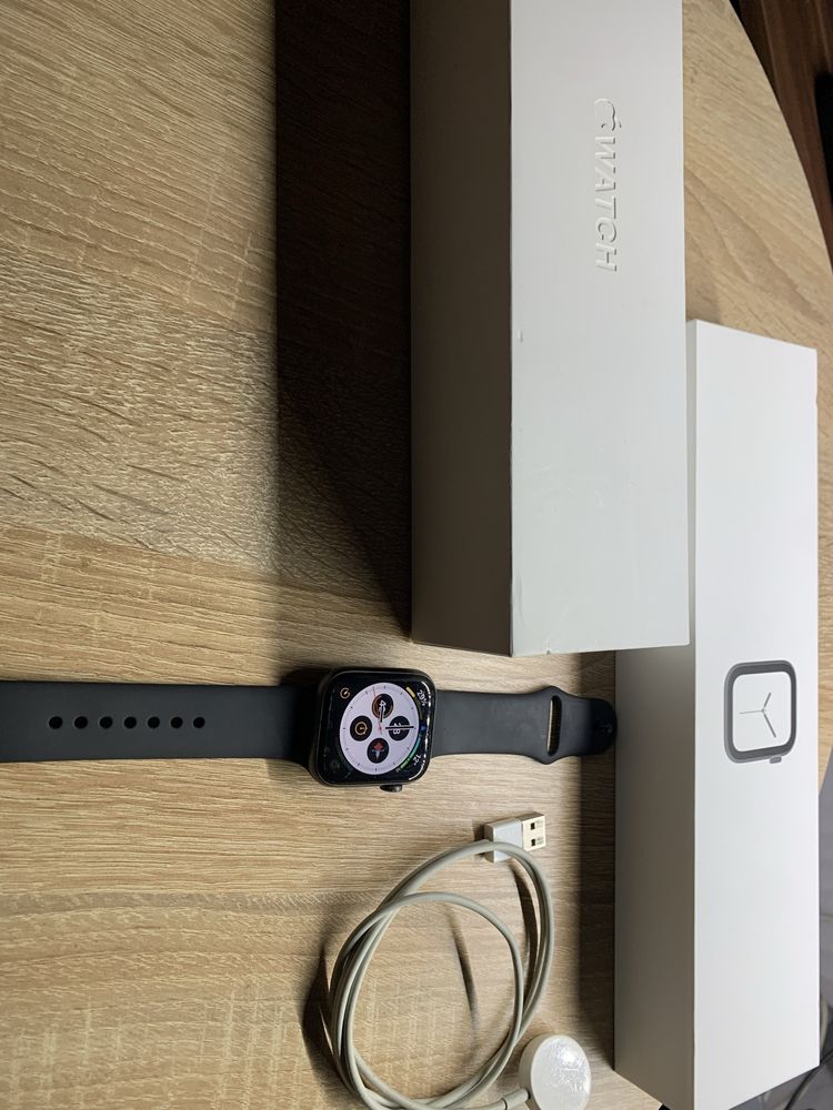 Apple Watch 4 series 44 mm