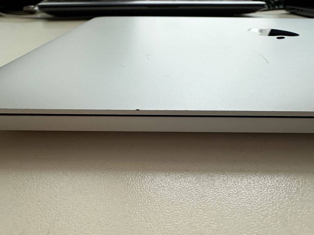 MacBook Pro 13-inch 2020 Intel Core i5