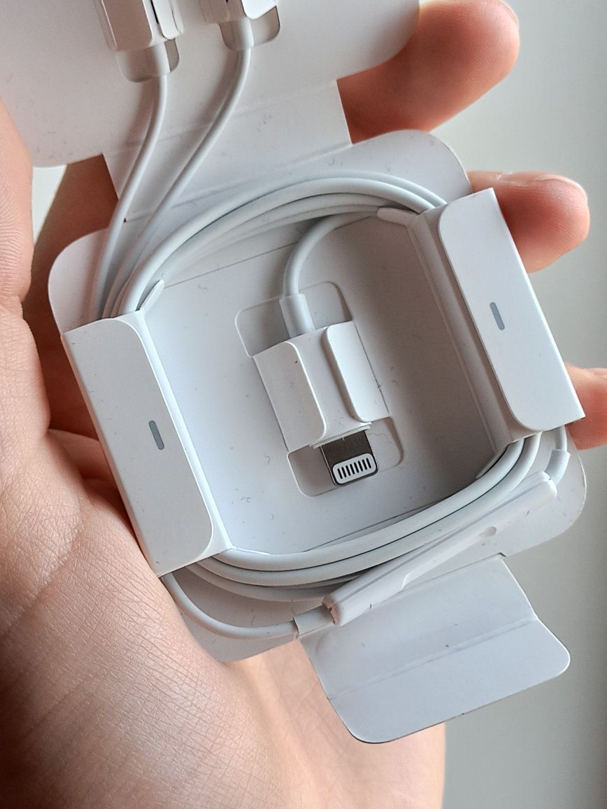 Гарнитура Apple Earpods Lightning Оригинал, абсолютно новая