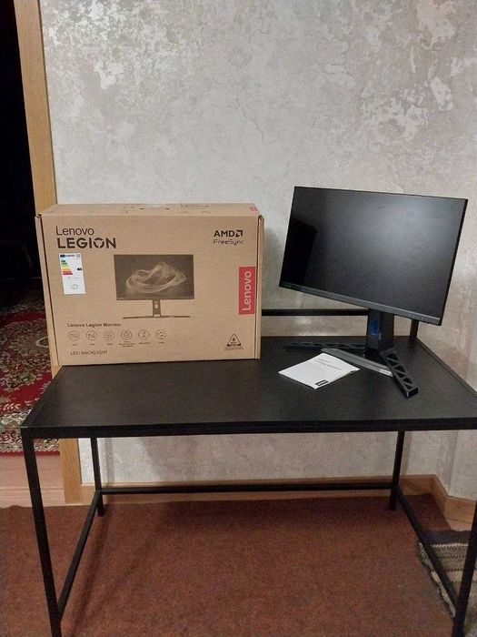 Монітор Lenovo Legion r24e.