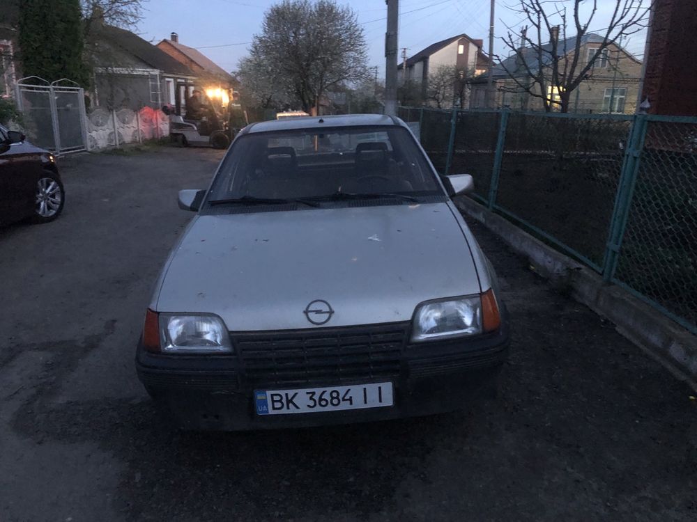 Opel Kadett Опель Кадет