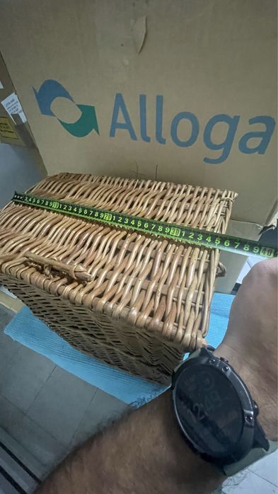 Cesta de verga com fecho e pegas laterais