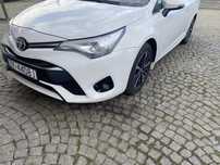 Sprzedam Toyote Avensis