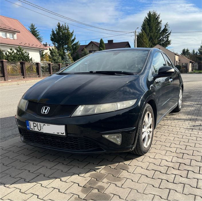 Honda Civic VIII (Ufo)