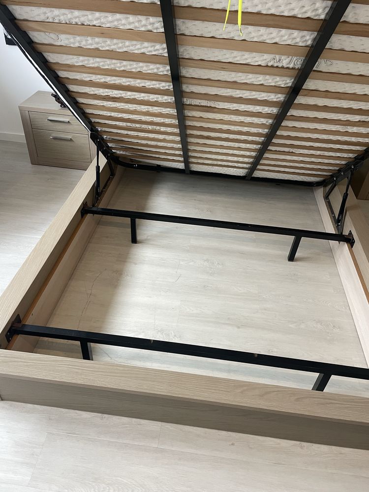 Conjunto quarto de cama em beje e inox