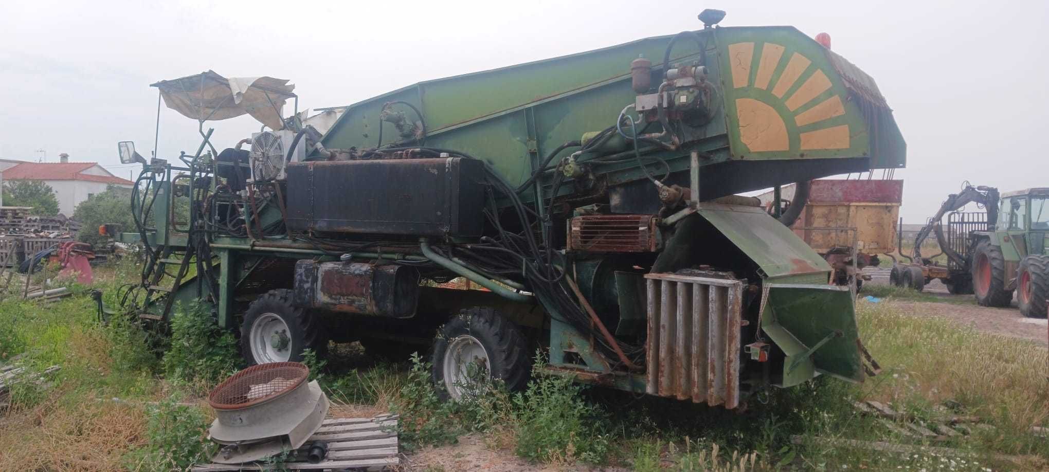 Colhedora de tomate Grimme SL 95 T