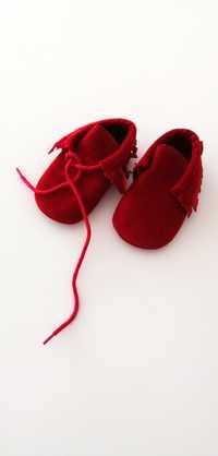 czerwone niemowlęce buty buciki niechodki trzewiki 11cm 0-3mies
