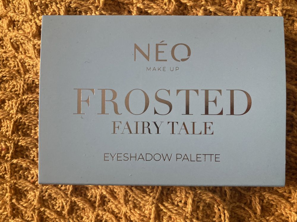 NEONAIL Paleta cieni prasowanych Frosted Fairy Tale Eyeshadow Palette