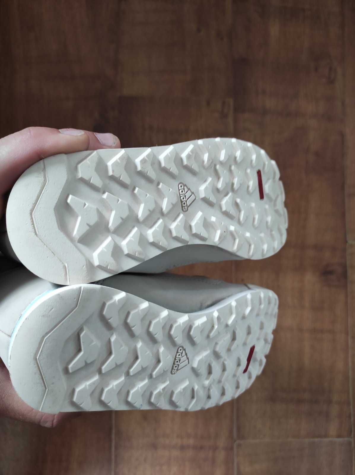 Зимове  взуття Adidas 30.5 зимняя обувь сапоги чоботи зимні 18.5 см