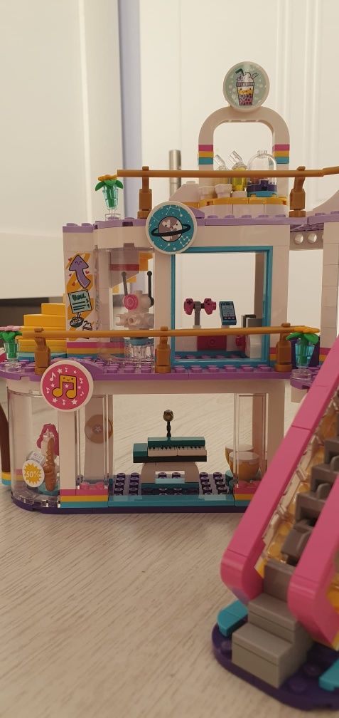 LEGO Friends 41450 Centrum handlowe w Heartlake