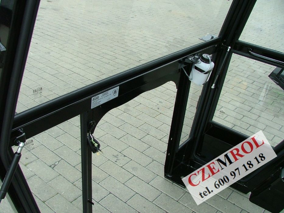 Kabina C-330 bez błotników Koja