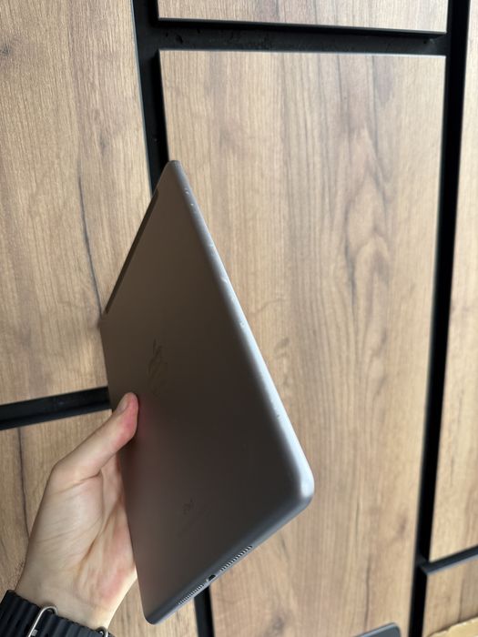 Apple iPad 6 2018 32gb Wi-Fi + SIM