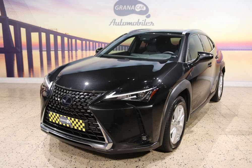 Lexus UX 250h F Sport