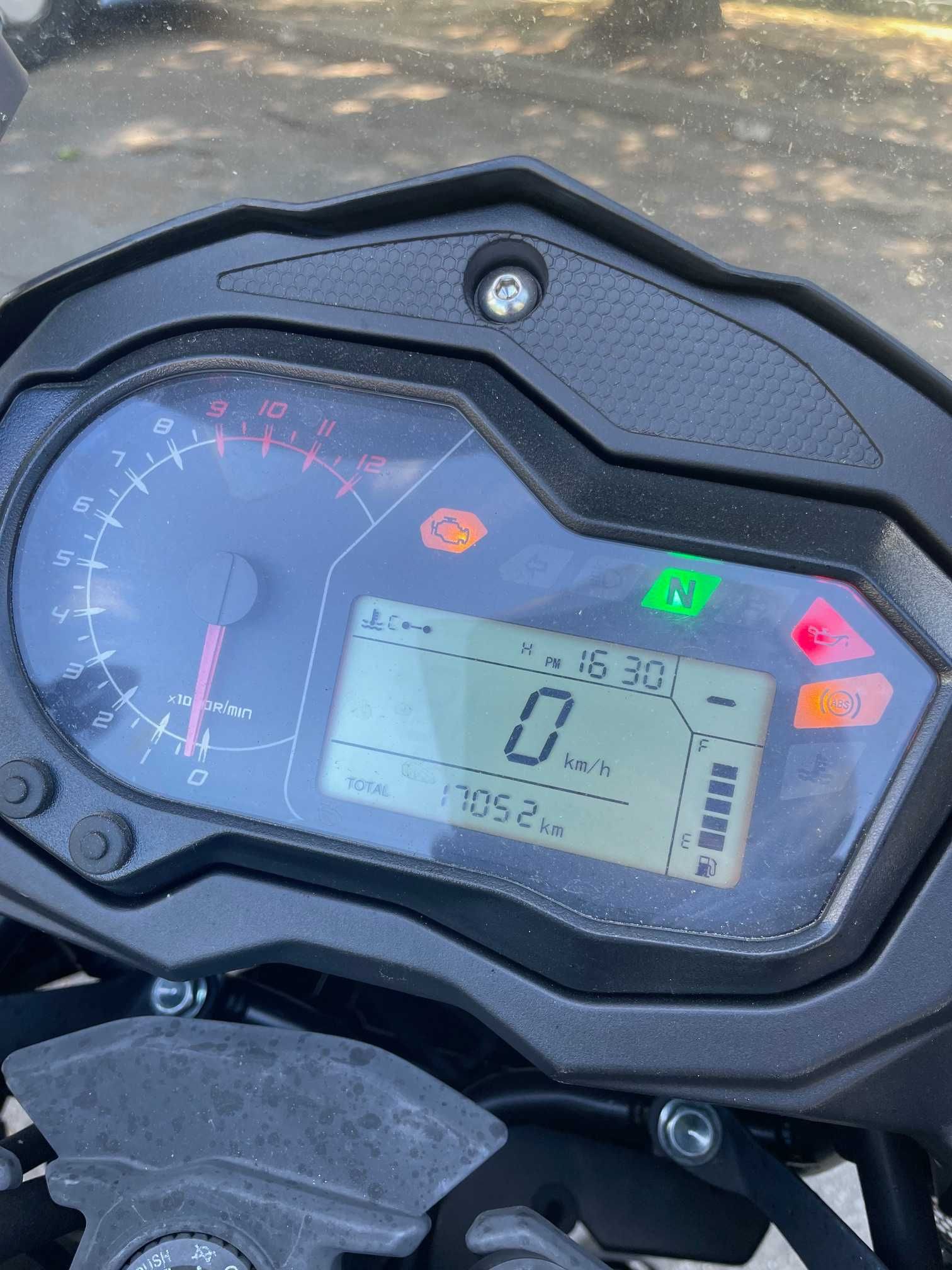 Benelli TRK502x (como nova)