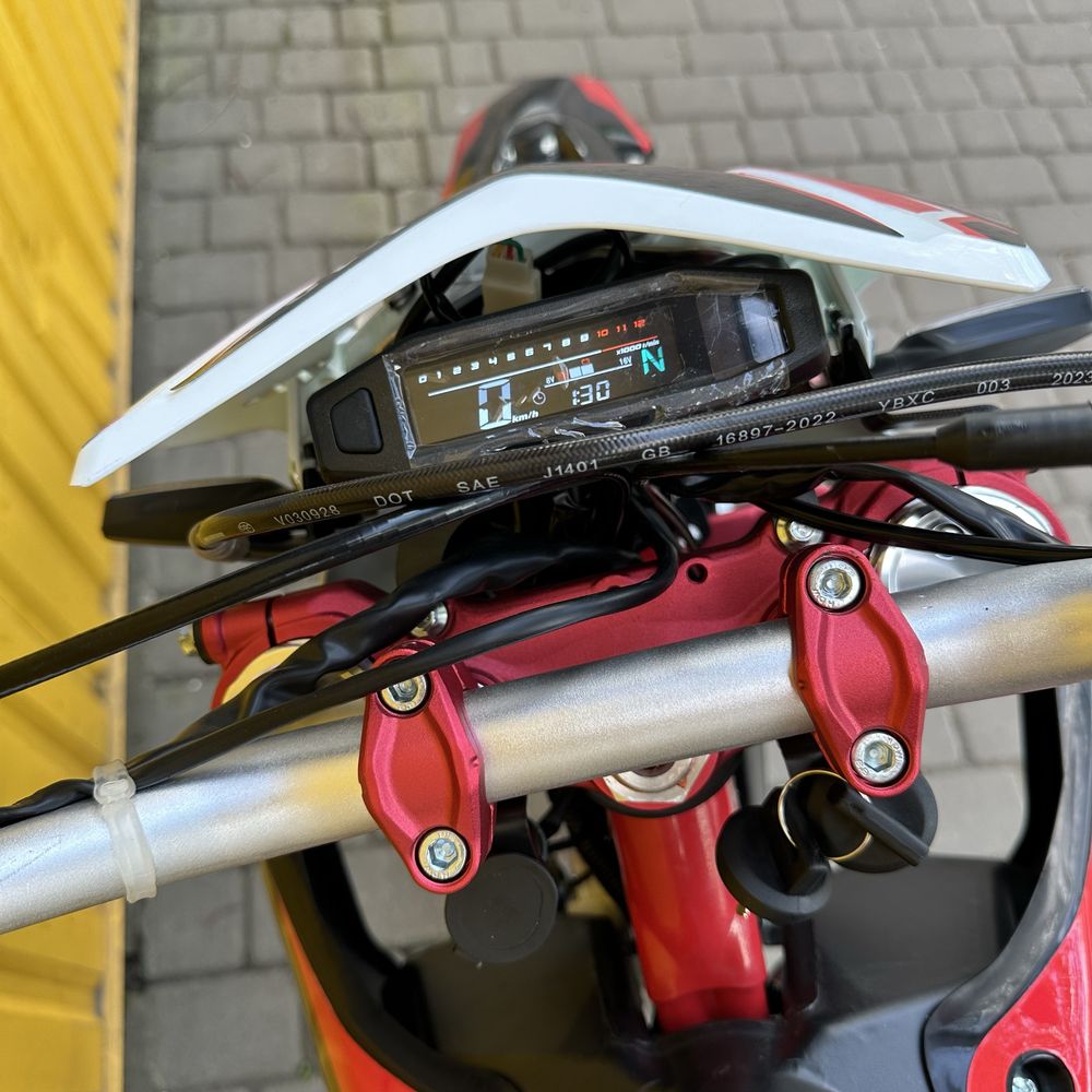 Новий мотоцикл BSE J10 250 Enduro 26к.с./5-ти КПП кросовий