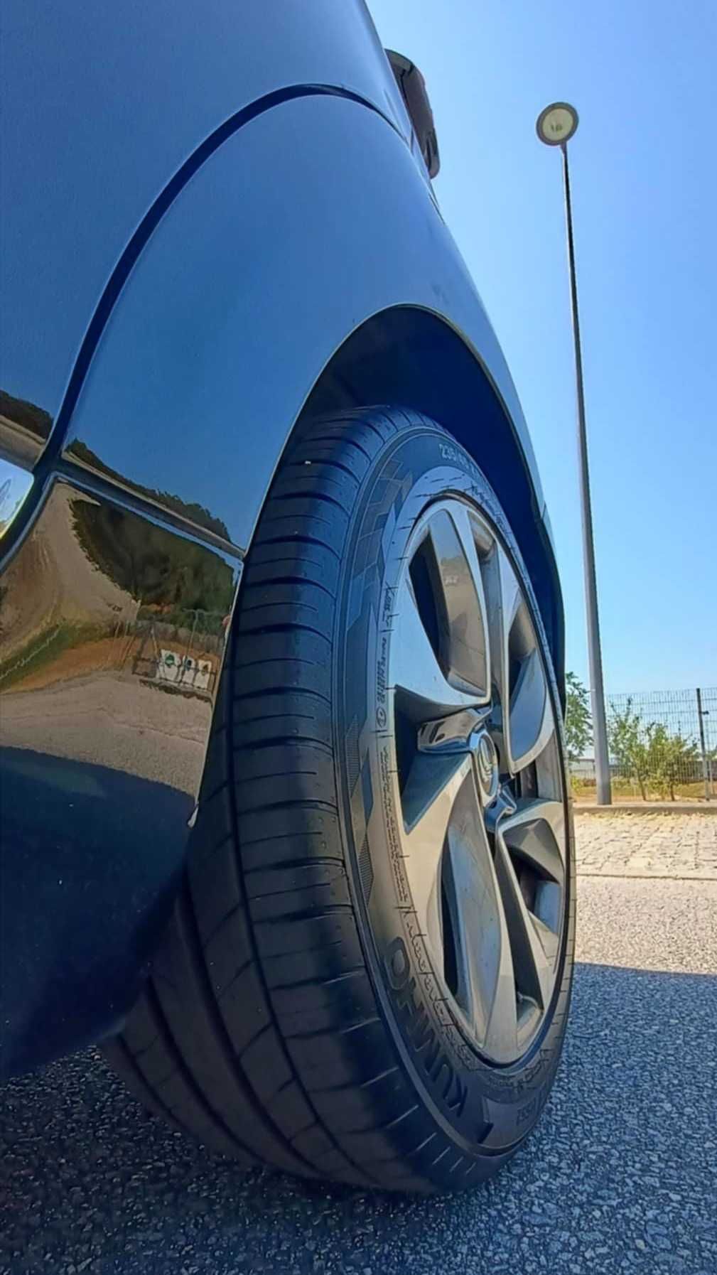 Citroën DS5 Hybrid4 Sport Chic •Full Extras •Pele Castanha •Impecável