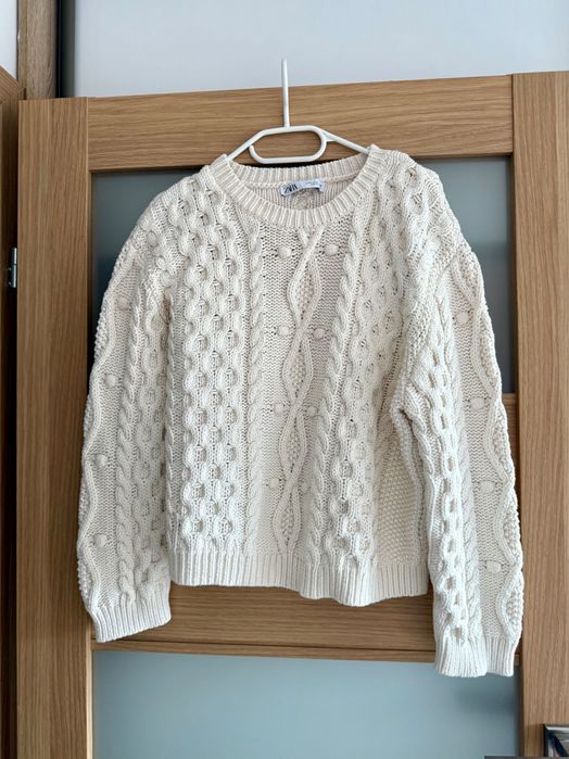 Sweter Zara warkocze