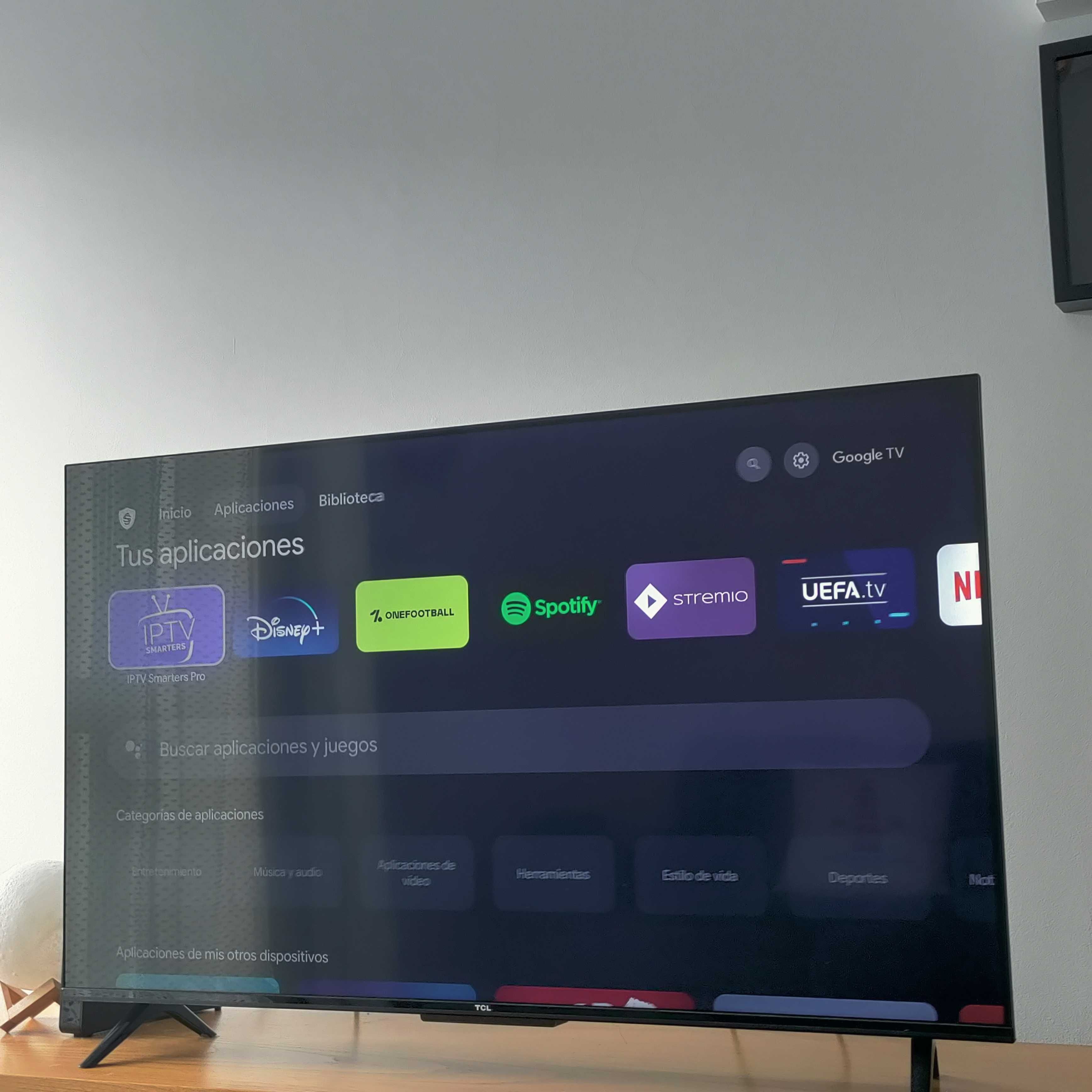 Smart TV 4K 43" TCL Impecàvel!