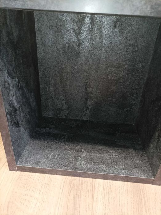 Kubik onas czarny beton