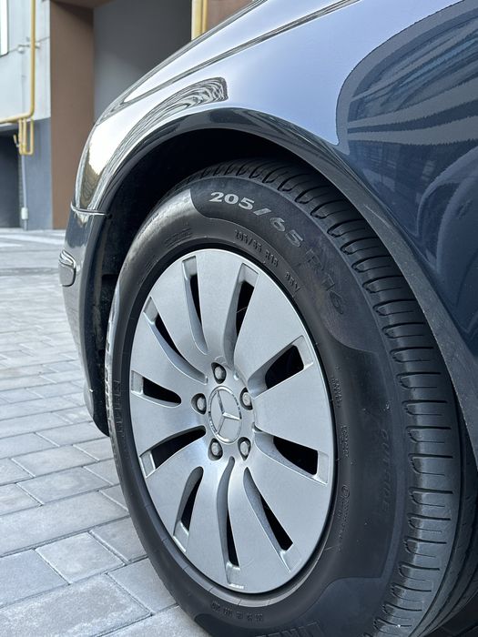 Mercedes-Benz E-Class 2004 рік W211 2.2 cdi Коробка Автомат